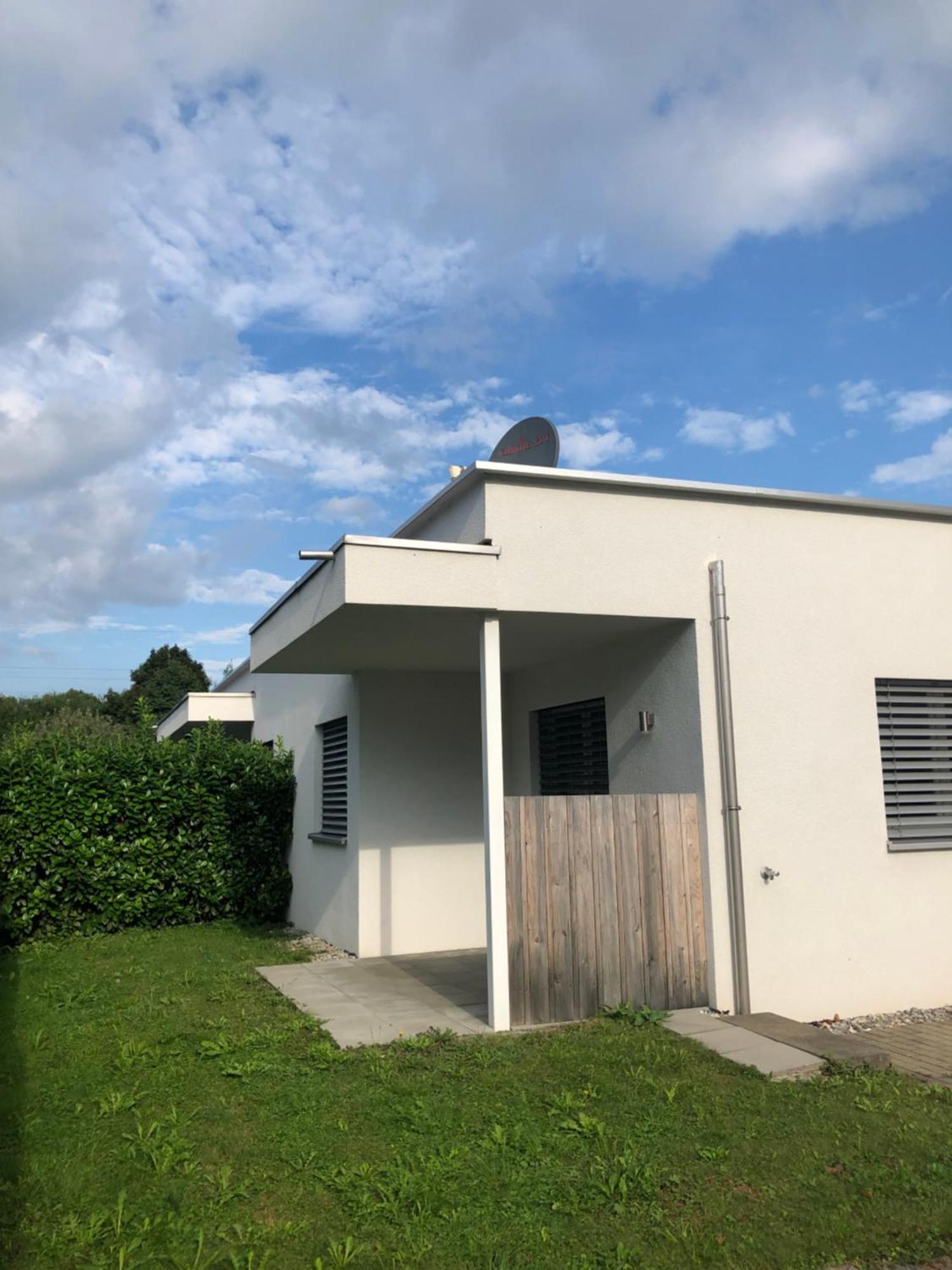 Crown Living Design Apartment - Gratis Parkplatz - Wlan - Kueche - Self Check-In Altach Zewnętrze zdjęcie